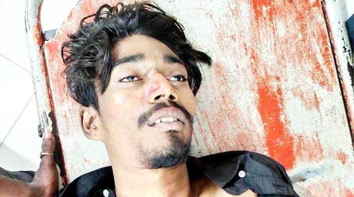 আমবাগানে ছুরিকাঘাতে যুবক খুন